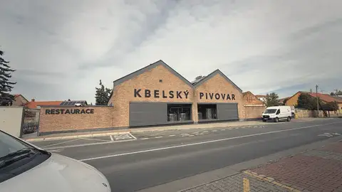 航空博物館還沒到，先看到 Kbely 的啤酒廠。